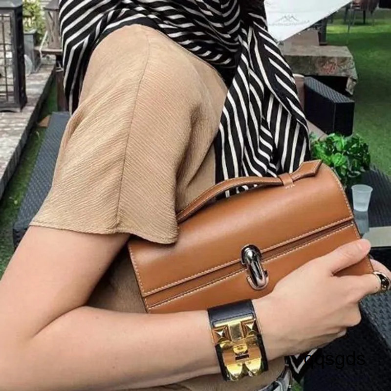 Savette Suede mini Smooth Leather Handbag Designer Retro Clutch Bag Women Stance Stand Handheld Clamshell Wallet Pattern Messenger Single Hand Bags089