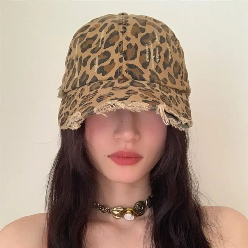 Women Retro Curved Brim Structured Leopard Print Sun Hat Trendy Cool Street Fashion Baseball Caps 250218