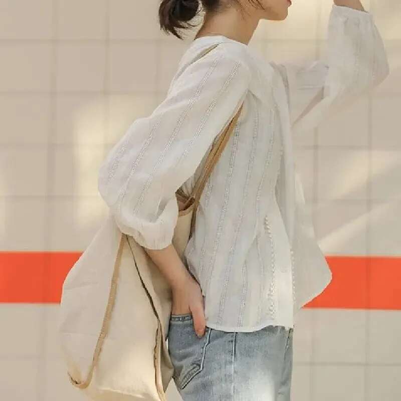 White V-Neck Lace Long Sleeved Shirt With Bubble Sleeves Versatile Top Autumn Retro Sweet Single Breasted Women's Clothing