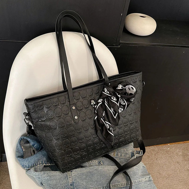 European and American Rivet Large Bag Printed Skull Silk Scarf Shoulder Handbag Fashion Casual Womens 250206