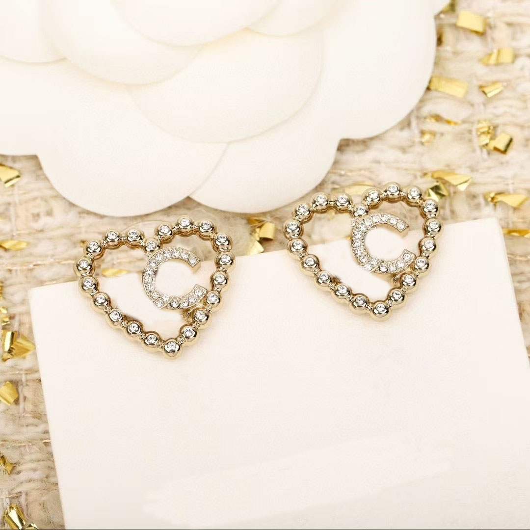 2025 Luxury quality charm heart shape stud earring with diamond in two colors plated have stamp box PS6123A