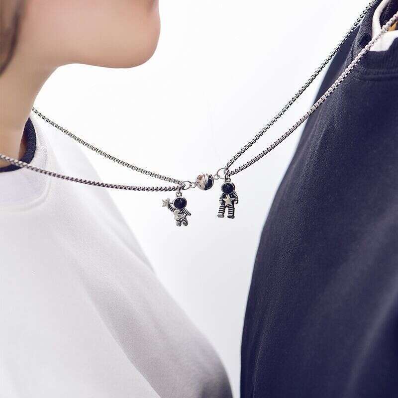 Magnetic Couple Necklace A Pair ostronauts Attract Each Other, Engraving Pendant, Tiktok, Same Gift for Best Friends and Lovers