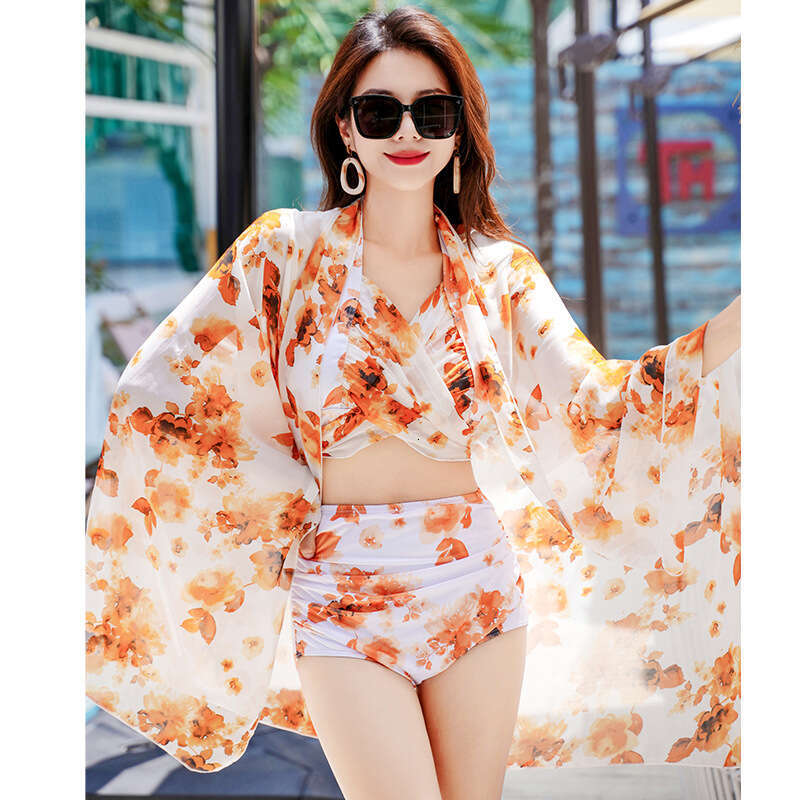 Little Fresh Seaside Resort Hot Spring Swimsuit, Women's Split Three Piece Set, High End, New Swimsuit Triangle Bikini Women Swimsuit New Arrival