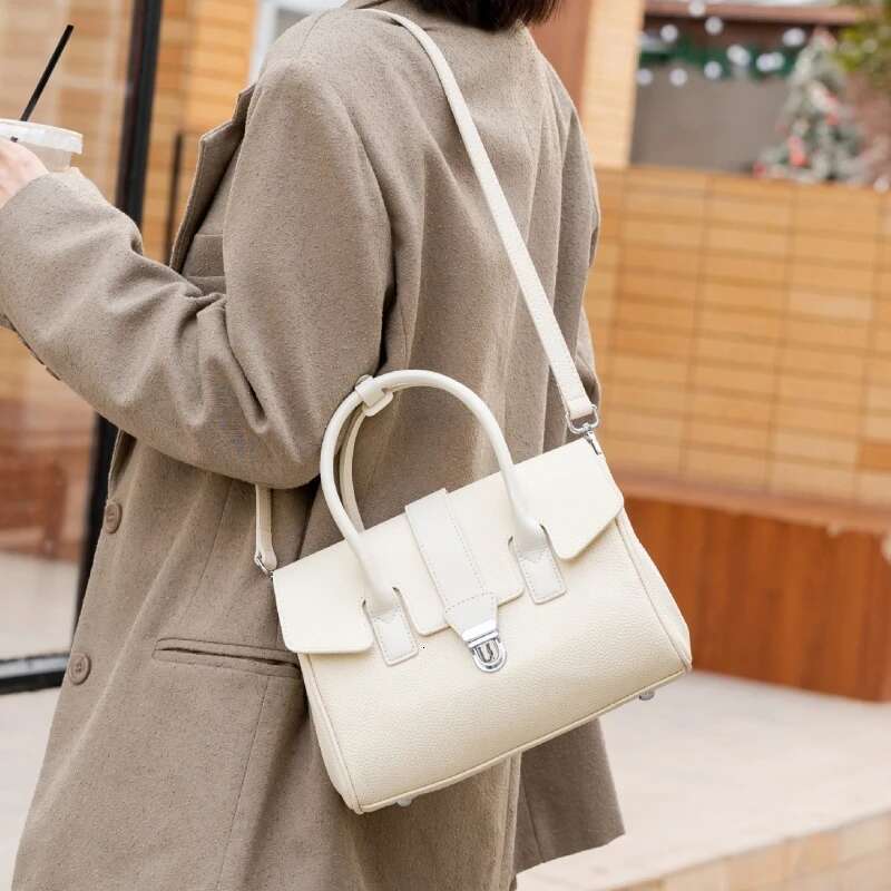 YANATARI Genuine Leather Woman Shoulder Handbags Ladies Crossbody Bags Esigner Minimalism Cowhide Bag