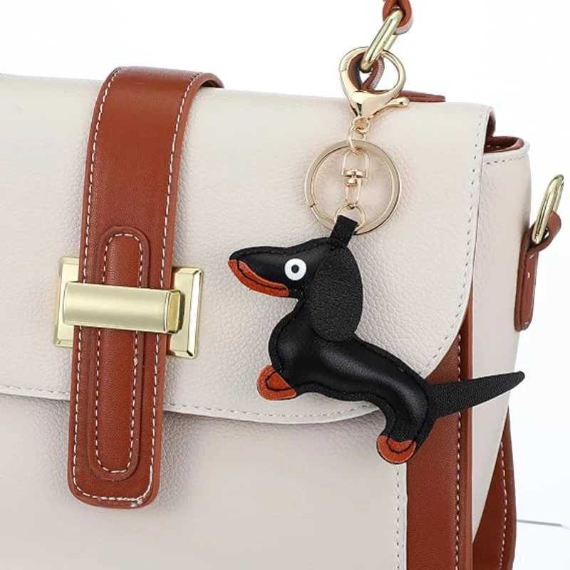 Keychains Lanyards 1 Pcs Dog Decorative Key Fob Shaped Keychain Dachshund Keyring Holder Bag Pendant Gifts for Lovers H250217