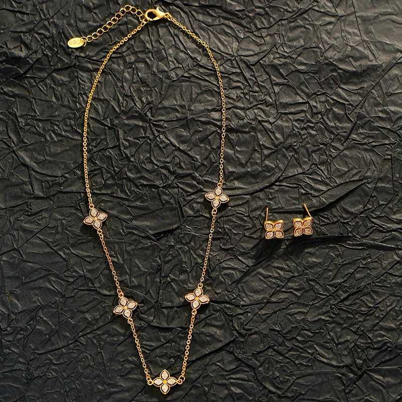 Earrings Necklace High Quality 18K Gold Plated Four Leaf Clover Flower for Women Girl Fashion Waterproof Jewelry Set Bijoux Gift H250217 WYVZ