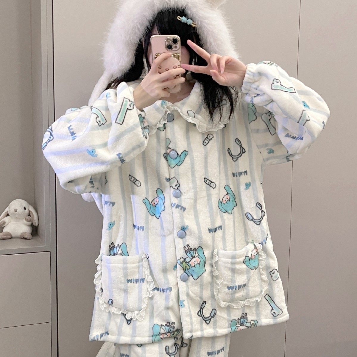 B699-Winter new style flannel thick warm cute girl soft girl pajamas home clothes suit