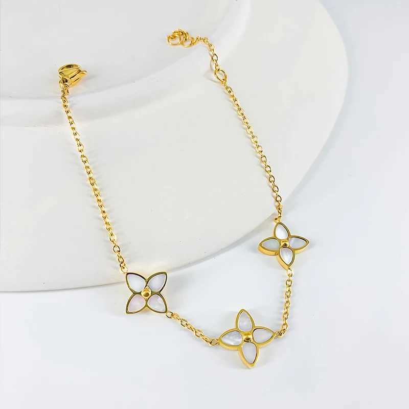 Chain Tiny Four Leaf Clover Bracelet Suitable for Women Gold Plated Stainless Steel Lucky 4-Leaf Gift Mother and Daughter H250217