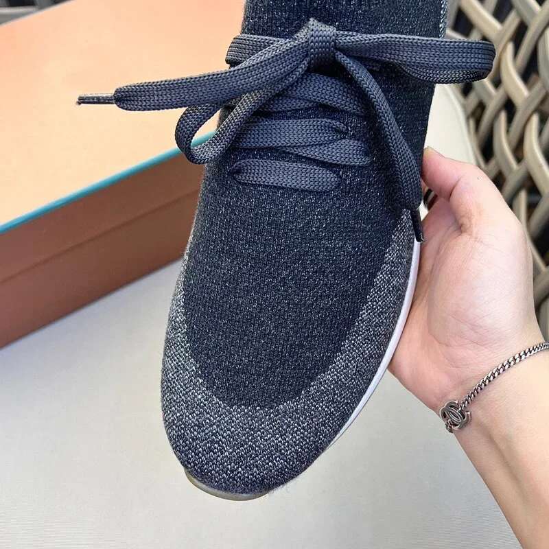 2024 New Men's Slip-on Low-top Breathable Knitted Sneakers Lightweight Non-slip Footwear Thick Bottom Shoes