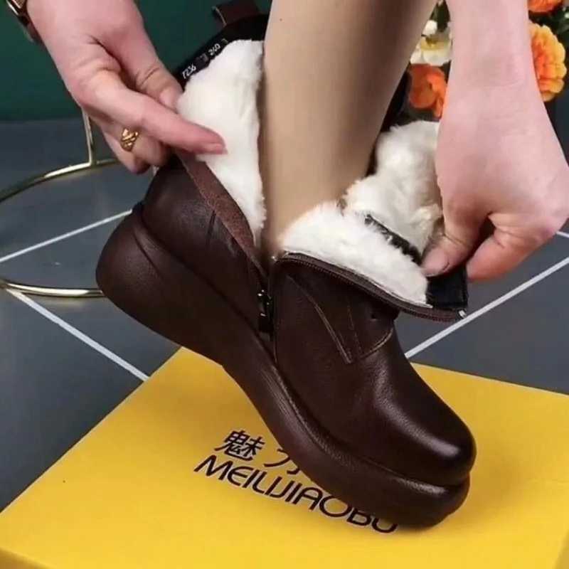 Luxury Women Boots New Leather Ankle Boots Designer Platform Womens Shoes Ladies Casual Shoes Chelsea Boots Botas MujerXJ250217