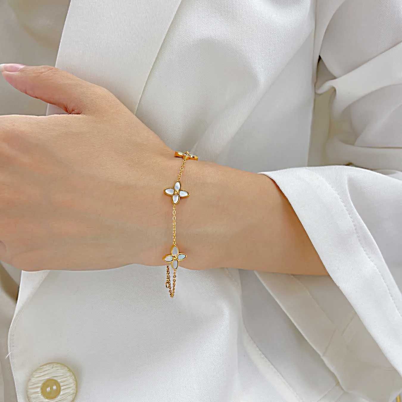 Chain Tiny Four Leaf Clover Bracelet Suitable for Women Gold Plated Stainless Steel Lucky 4-Leaf Gift Mother and Daughter H250217