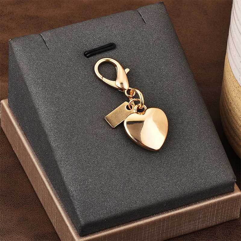 Keychains Lanyards Plush Wall Stuff New Fashionable Car Key Pendant Premium Bag Accessories Gold Bear Cherry Clover Butterfly Backpack Girl Gift H2502