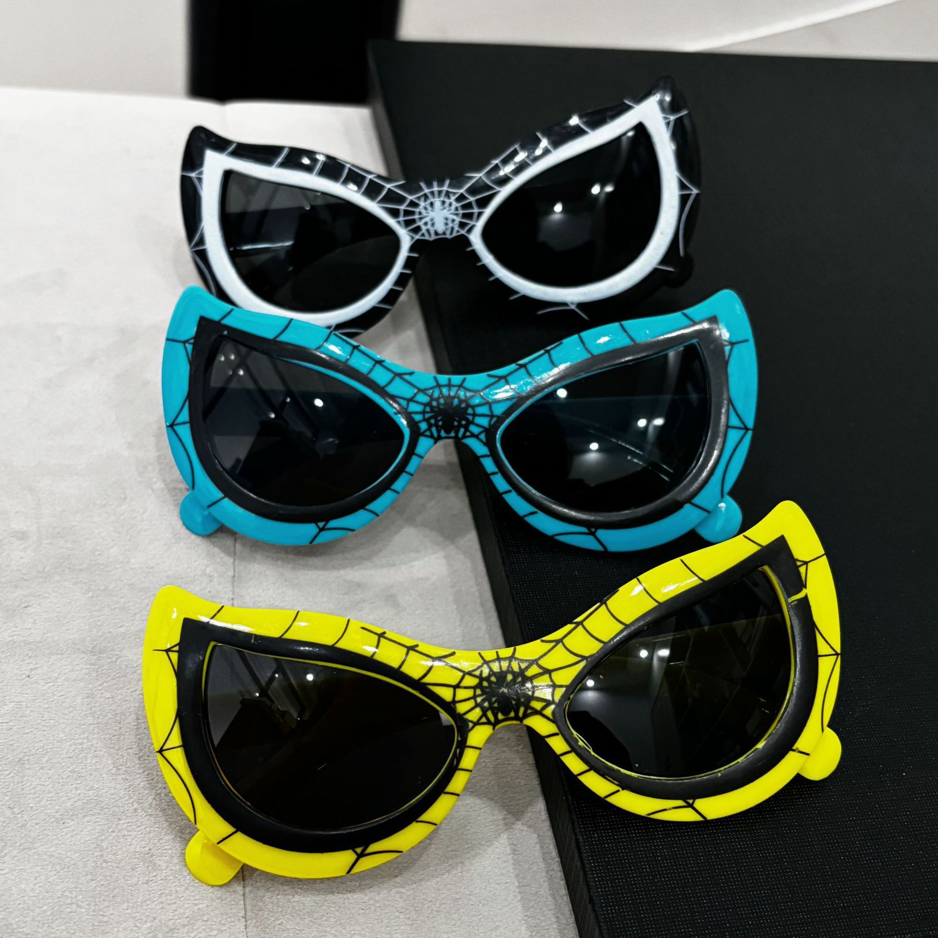 Cool Kids Sunglasses Polarized Anti UV400 Outdoor Riding Sport Sun Glasses Child Boy Girl Spider Cobweb Shade 3-9 Year Z260305