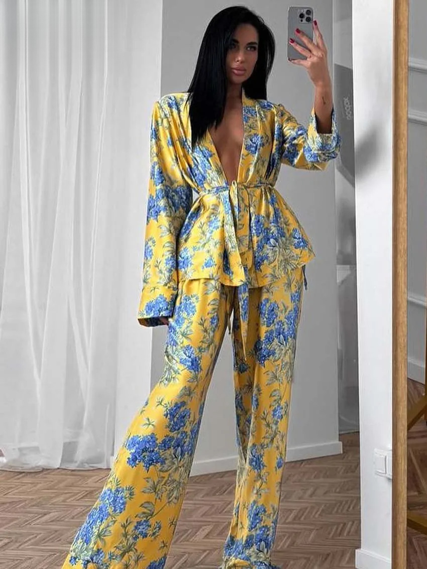 Oymimi Fashion Yellow Print Womens 2 Piece Outfit Set Casual Satin Long Sleeve Lace-Up Shirts And Drawstring Straight Pants Sets