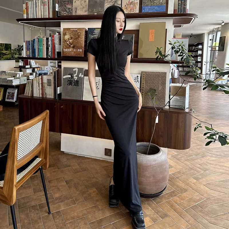 Basic Casual Dresses Lygens Solid Button Hollow Out Slit Bodycon Short Slve WomenS Dresses Long Strtwear Casual Outfit 2024 Summer Fashion H25217