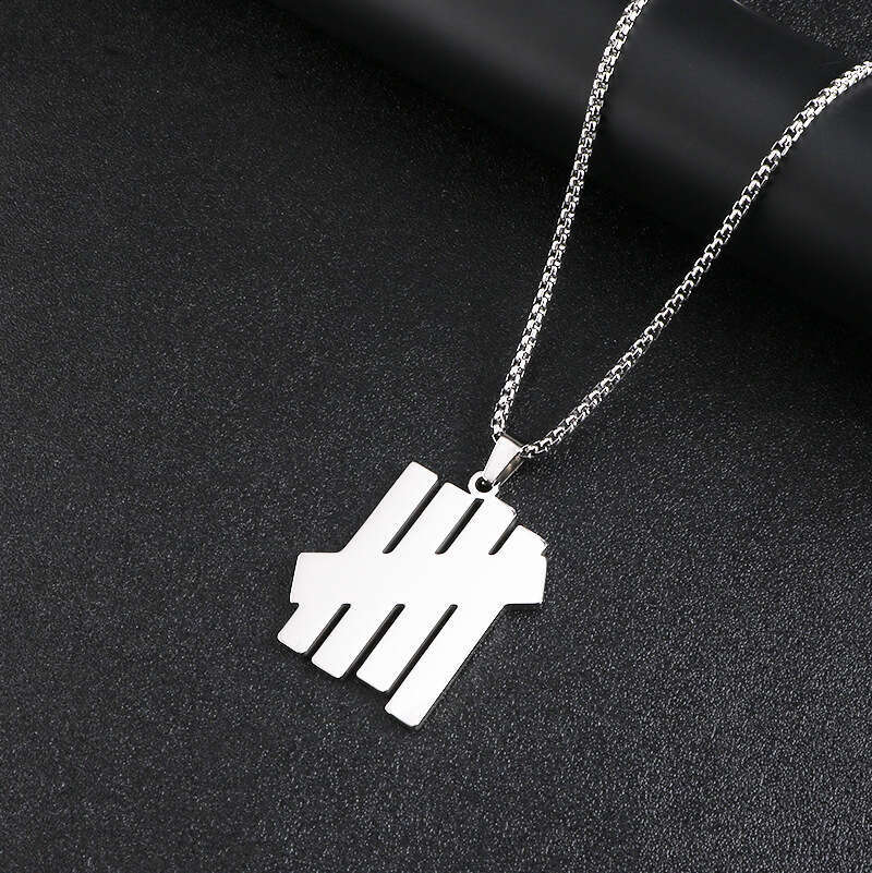 Titanium steel jewelry is unbeatable in the United States. Five bar trendy brand couple minimalist necklace pendant, long sweater chain accessories