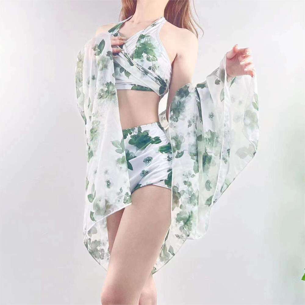 Little Fresh Seaside Resort Hot Spring Swimsuit, Women's Split Three Piece Set, High End, New Swimsuit Triangle Bikini Women Swimsuit New Arrival