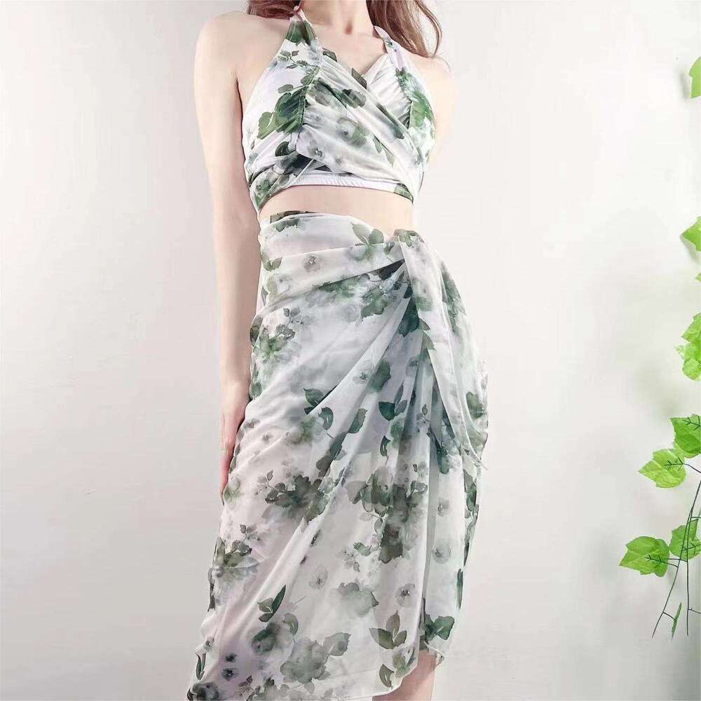 Little Fresh Seaside Resort Hot Spring Swimsuit, Women's Split Three Piece Set, High End, New Swimsuit Triangle Bikini Women Swimsuit New Arrival