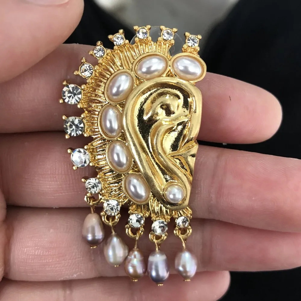 Women Vintage Freshwater Pearl Stud Earring Personality Ear Shape Stud Style Exaggeration Girl Jewelry Deluxe 250218