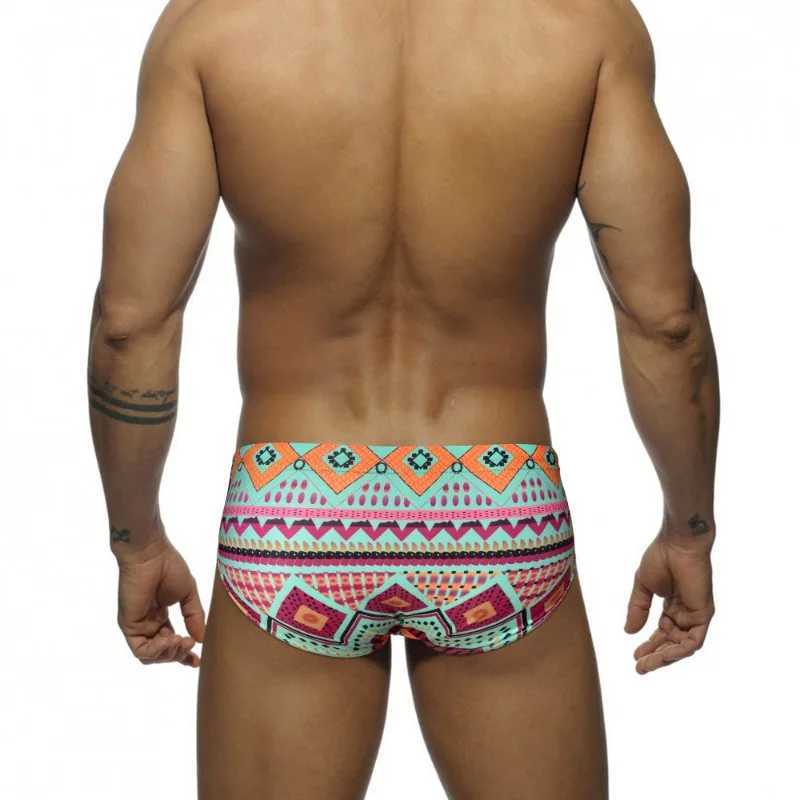 New Arrival Trendy Bohemian Print Men Swim Briefs Summer Sexy Low-waisted Bikini Swimming Trunks Swimwear Swimsuit Bathing Suit Beach Shorts Z260314