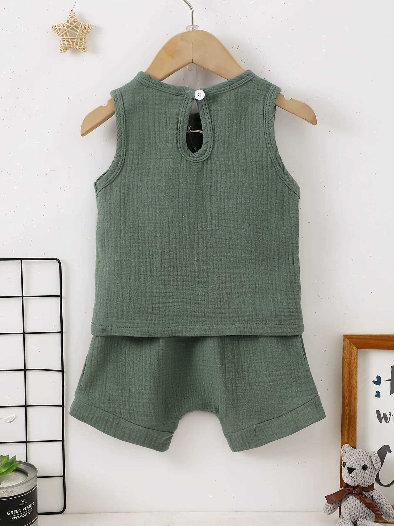 Baby Boy Fashionable Casual Summer Top And Shorts Set In Textured Fabric With Pockets W250218