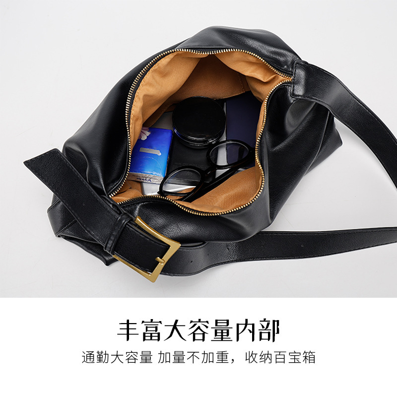 Designer Designer 2024 New Crossbody Versatile Casual Women's Shoulder Sense Commuter Large Capacity Soft Leather Tote Bag