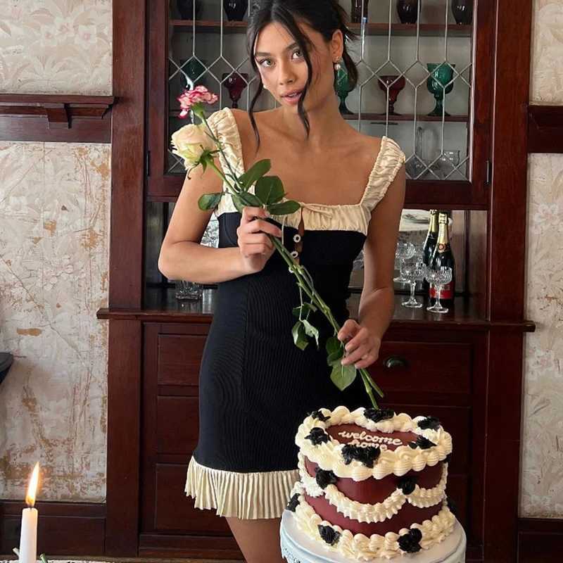 Basic Casual Dresses WhereMery Vintage Square-neck Stitch Prom Dress Sexy Spaghetti Strap Pleated Mini Dresses Summer Party Club Slveless Vestido H252