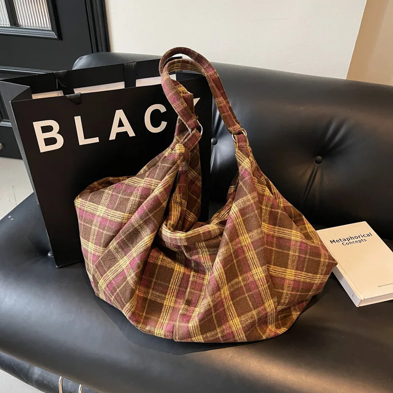 Largecapacity Messenger Tote Bag Simple Handbag Womens Autumn and Winter Fashionable Shoulder 250206