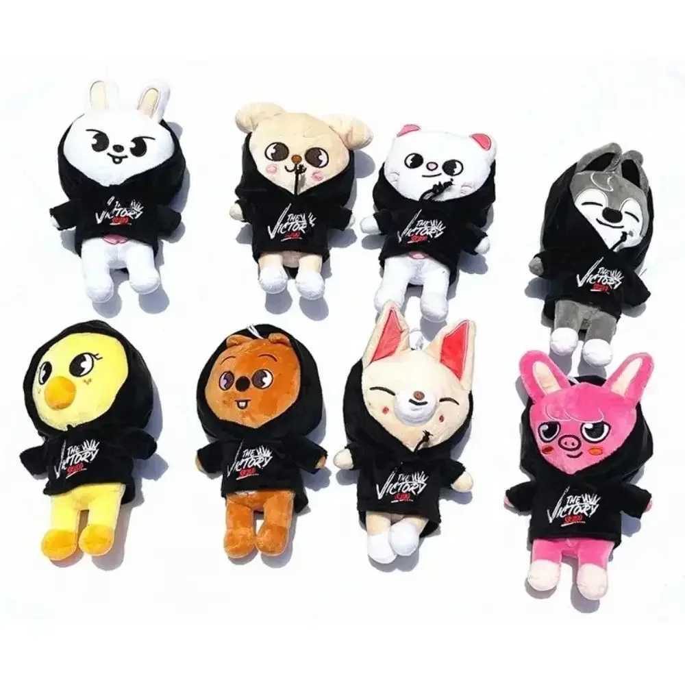 Skzoo 25cm Kpop Stuffed Animal Plushies Stay Plush Doll Toys Kaii JYP Adults KZ Fans Keychain Pendant Kid GiftXJ250218