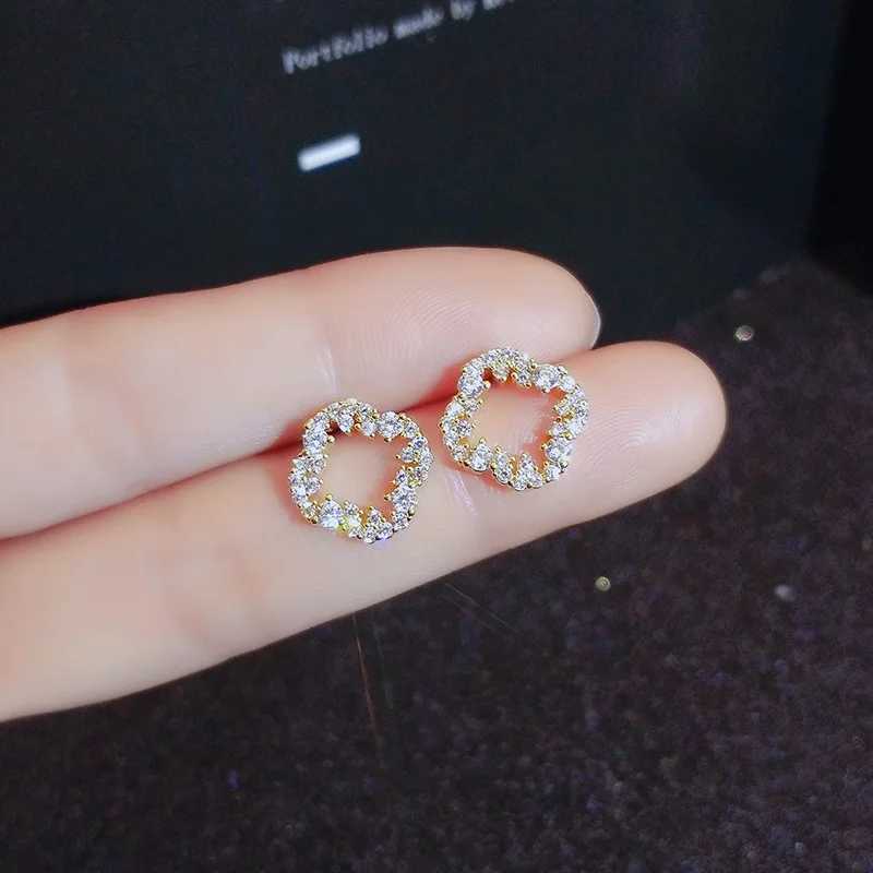 Stud 925 Silver Womens Zircon Earrings Four Leaf Clover Shaped Simple Fashion Party Jewelry Korean H250217