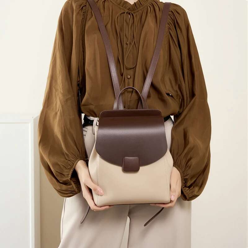 Hifashion Small Cowhide Genuine Leather Backpack For Women 2025 Trend Fashion Designer Female Travel Bagpack Girls School Bags