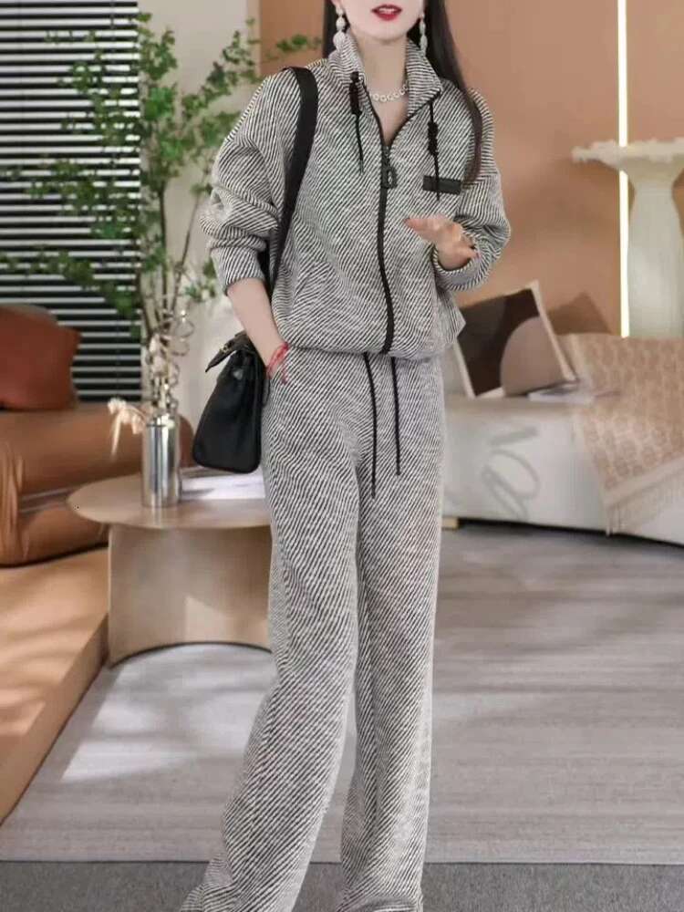 Fashion Casual Striped Top Sports Two-Piece For Women's Spring Autumn New Style Loose And Slim Wide Leg Pants Set