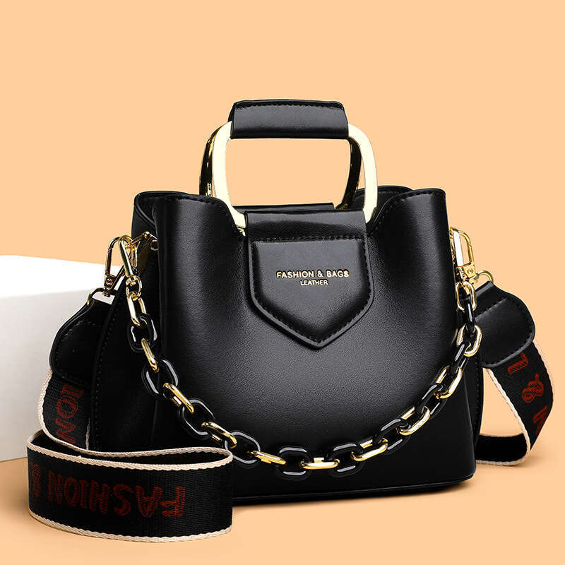 Women's 2024 New Bucket Trendy Korean Shoulder Handbag Chain Commuter Diagonal Fashion Small Bag