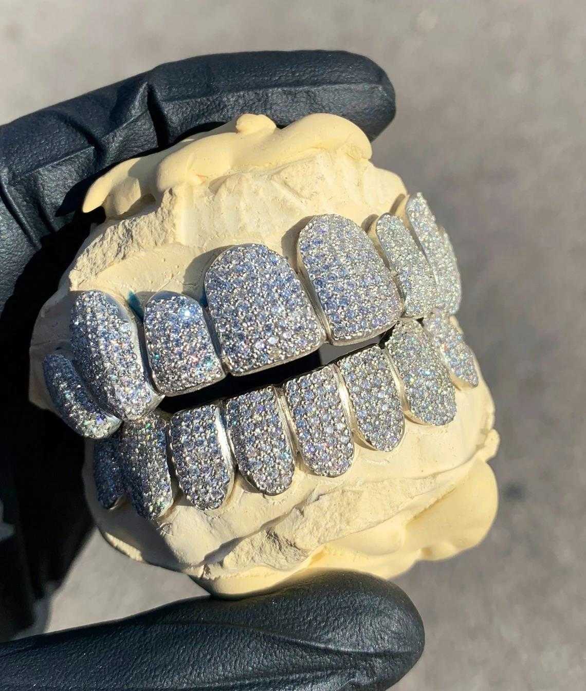 Hip Hop Rapper Customize Grillz 925 Sterling Silver VVS Moissanite diamond Iced Out Moissanite Grillz