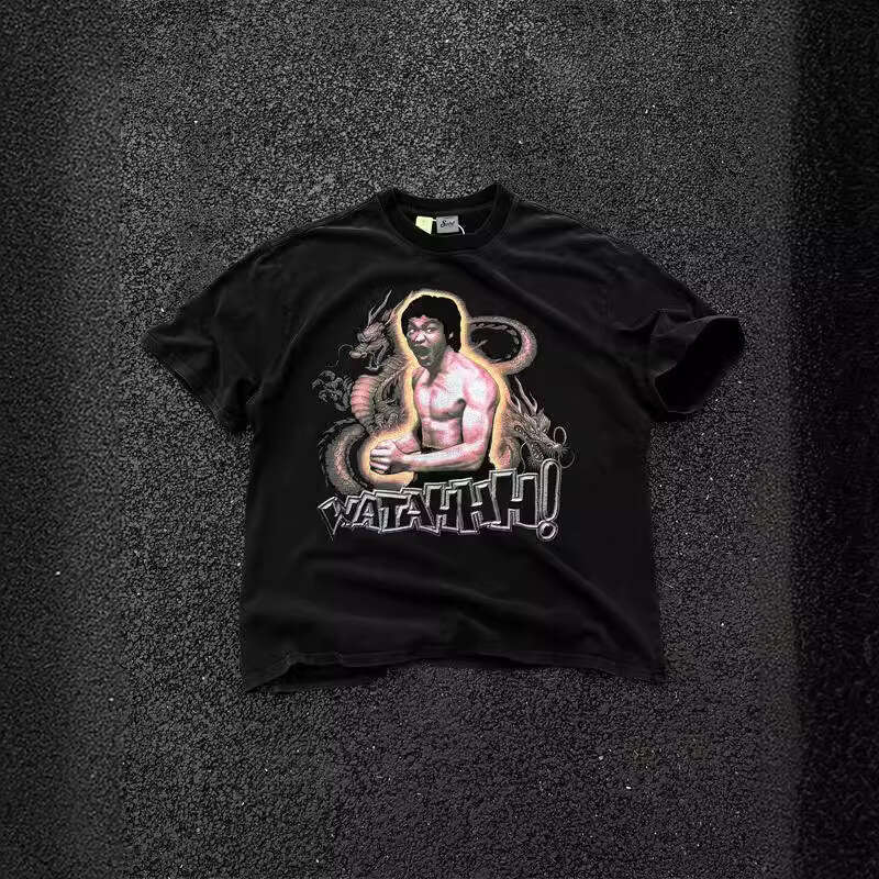 The correct version of the West Coast street is done with old washing technology, digital direct spray printing, VTG round neck short T