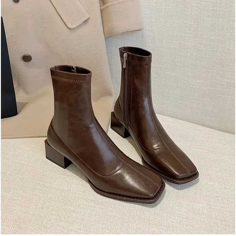2024 New Square Toe Ankle Women Boot High Quality Soft Leather Short Boot Zipper Low Heel Chelsea Shoes Zapatos MujeXJ250217