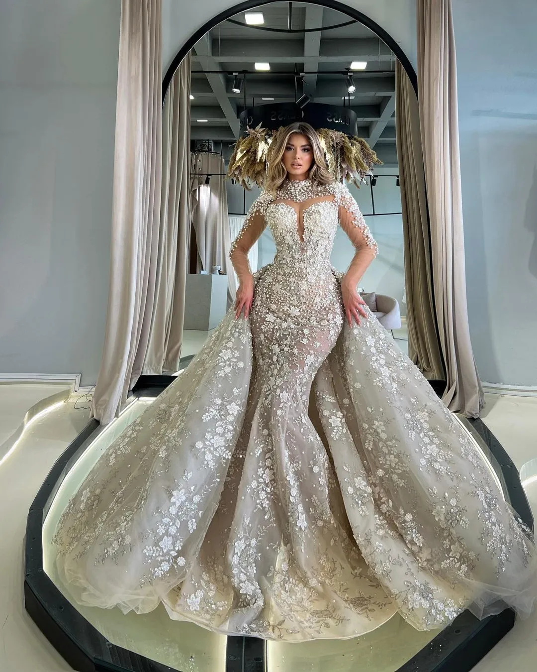 Gorgeous Appliques Wedding Dresses Pearls Mermaid Bridal Gowns with Overskirts Customized Long Sleeves Princess Sweep Train Bride Dress Vestidos De No