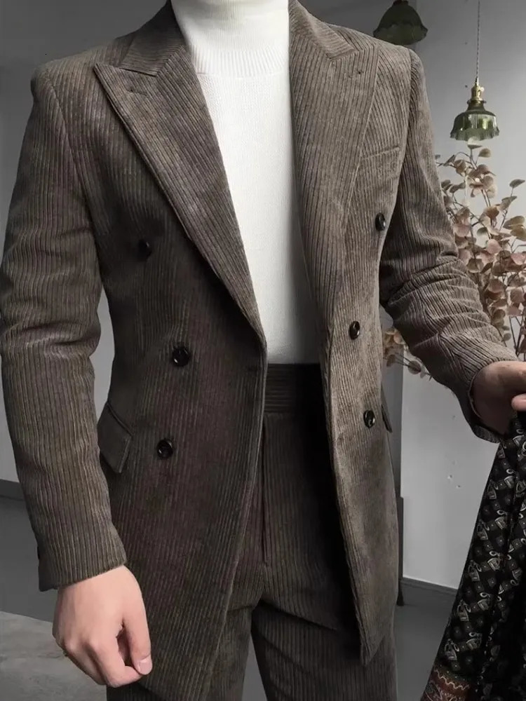 Retro office mens suit mens double chest Corduroy suit jacket slim fit pants two-piece set 250213