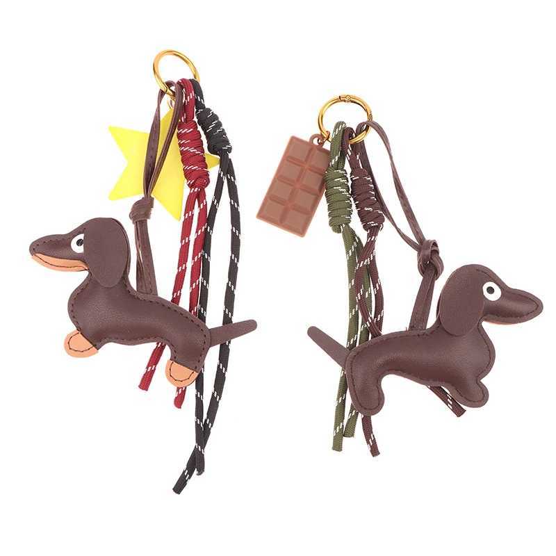 Keychains Lanyards 1PC Mens And Womens Pendants Vintage Brown Autumn Winter Leather Sausage Dog Chocolate For Mobile Phone Bags Keychain H250217 HT33