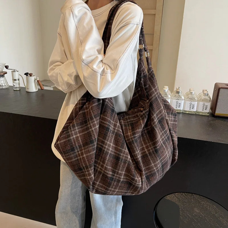 Largecapacity Messenger Tote Bag Simple Handbag Womens Autumn and Winter Fashionable Shoulder 250206