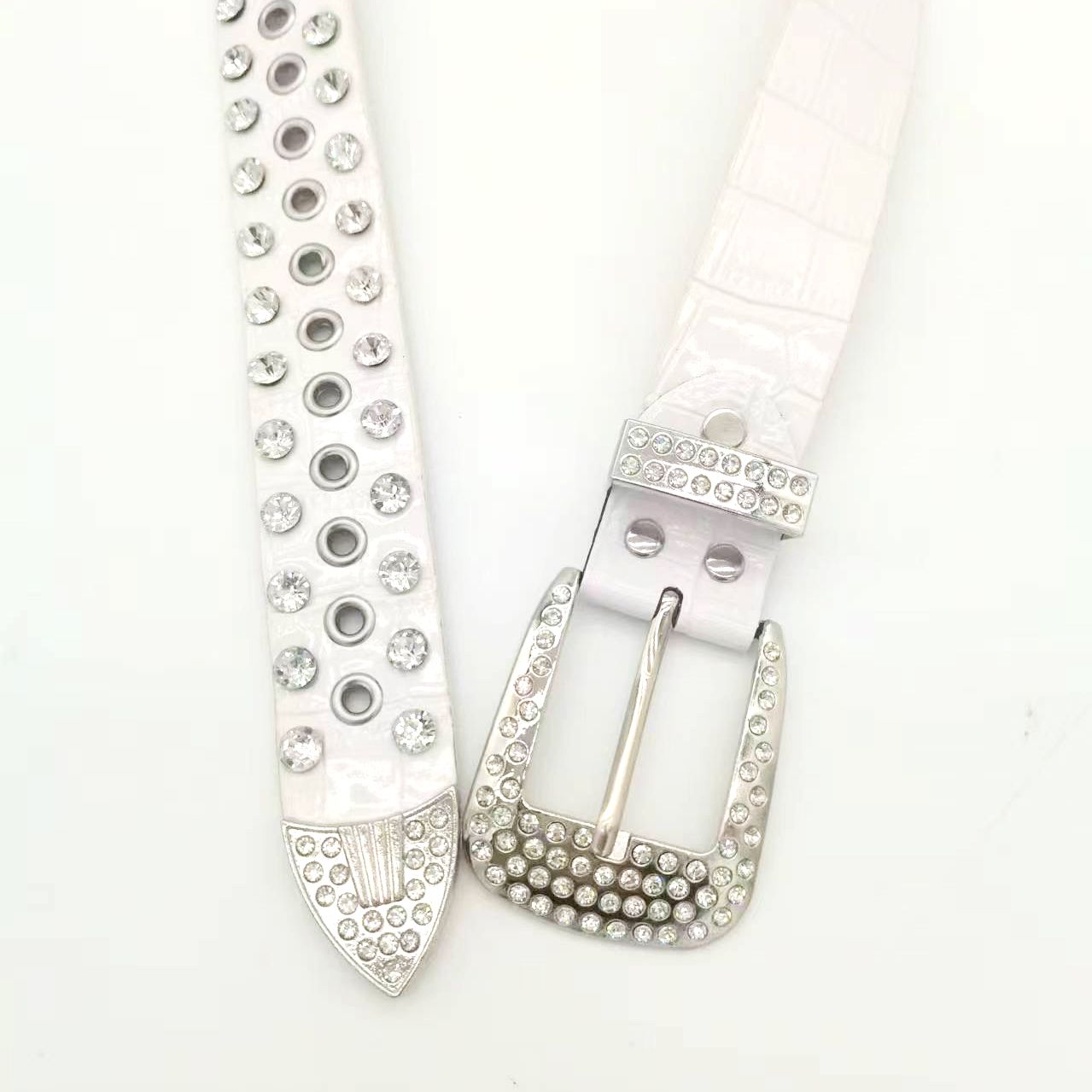 Chic Stylish Belt with Bling Diamonds and Glittering Stones for a Modern Western Look