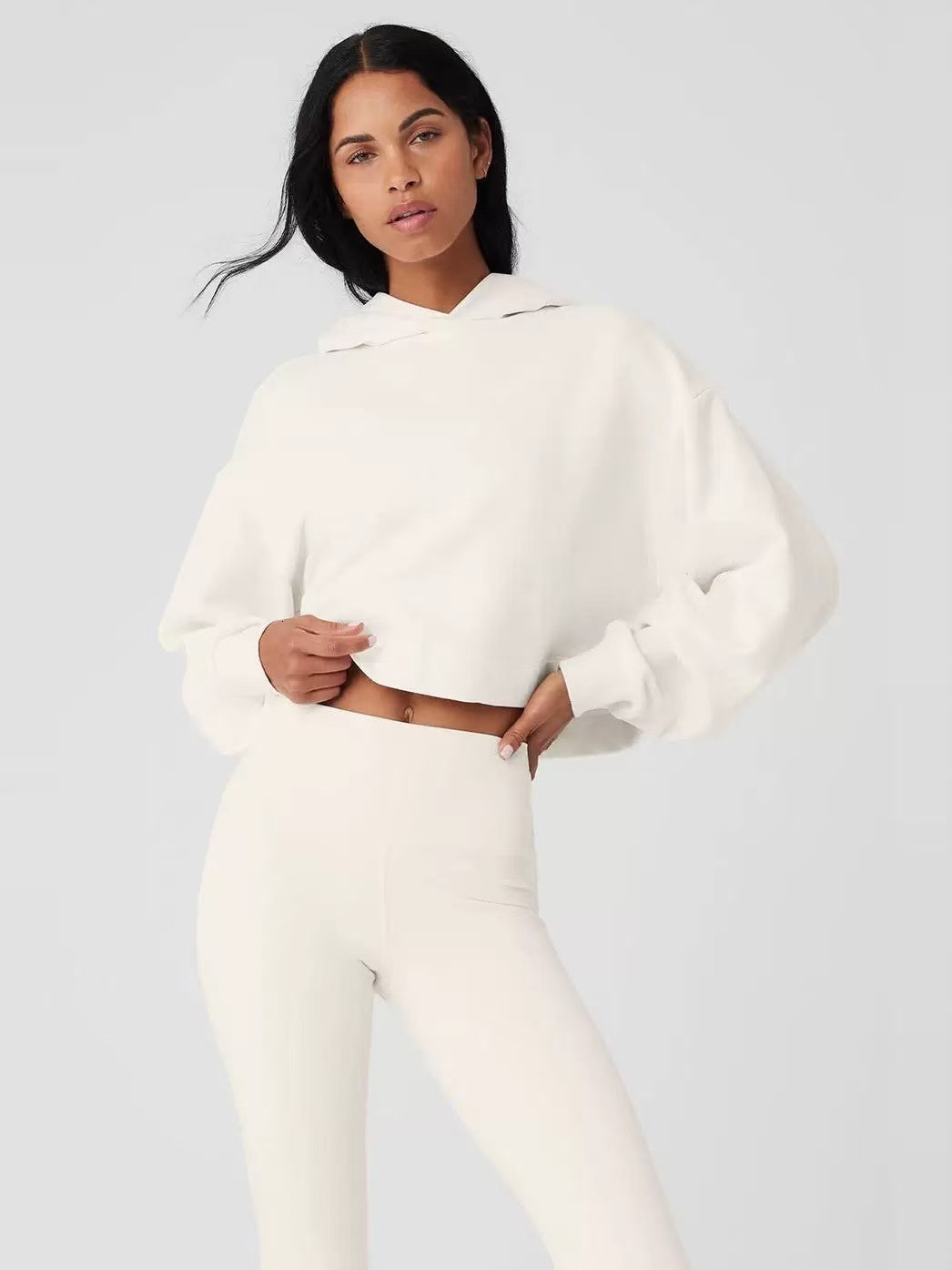 2025 Women's Retro Solid Color Casual Senior Sense Sports Loose Autumn And Winter Fashion Short Hoodie