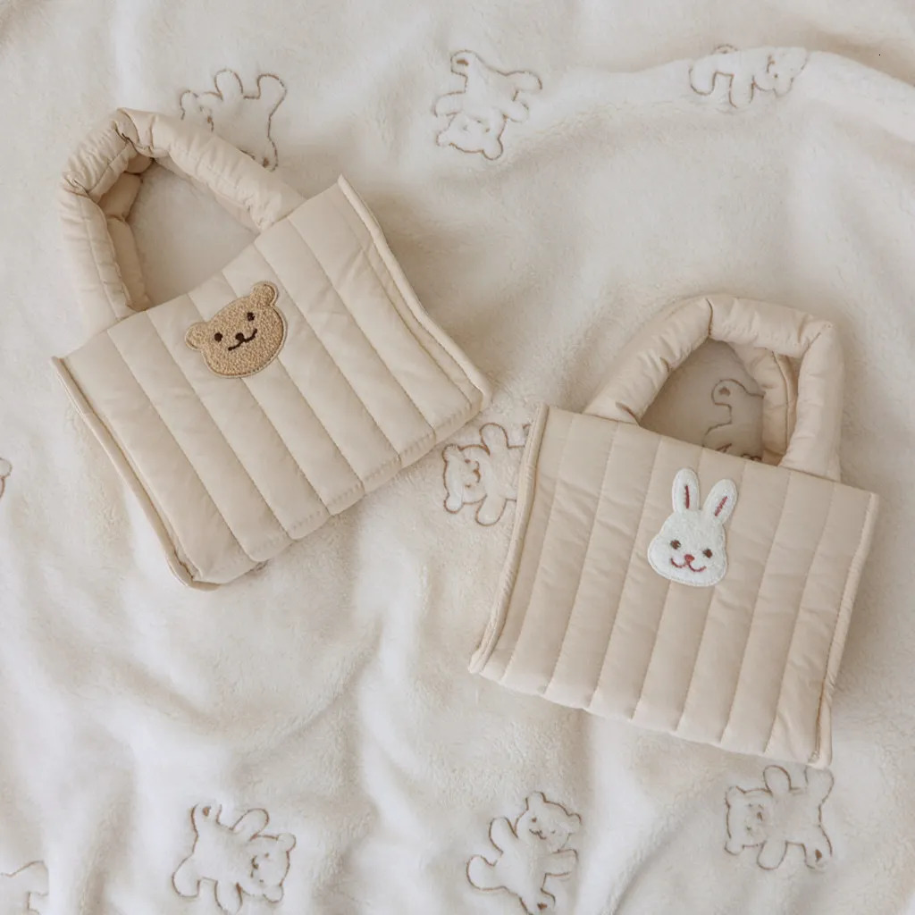 Korean Mommy Bag Cute Bear Portable Baby Diaper Pouch Organizer for The Nursery Storage Bags Strollers Handbags 250218