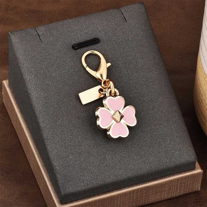 Keychains Lanyards Plush Wall Stuff New Fashionable Car Key Pendant Premium Bag Accessories Gold Bear Cherry Clover Butterfly Backpack Girl Gift H2502
