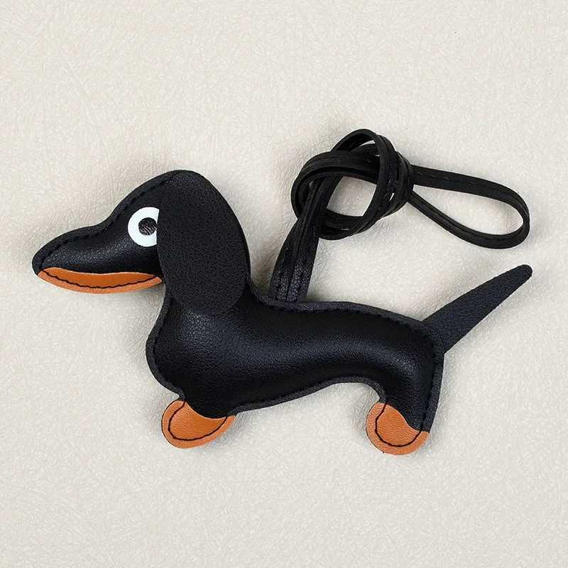 Keychains Lanyards Creative Sausage Dog Color Pendant PU Leather Keychain Cute Pocket Clothing Boys and Girls Niche Car Gift H250217