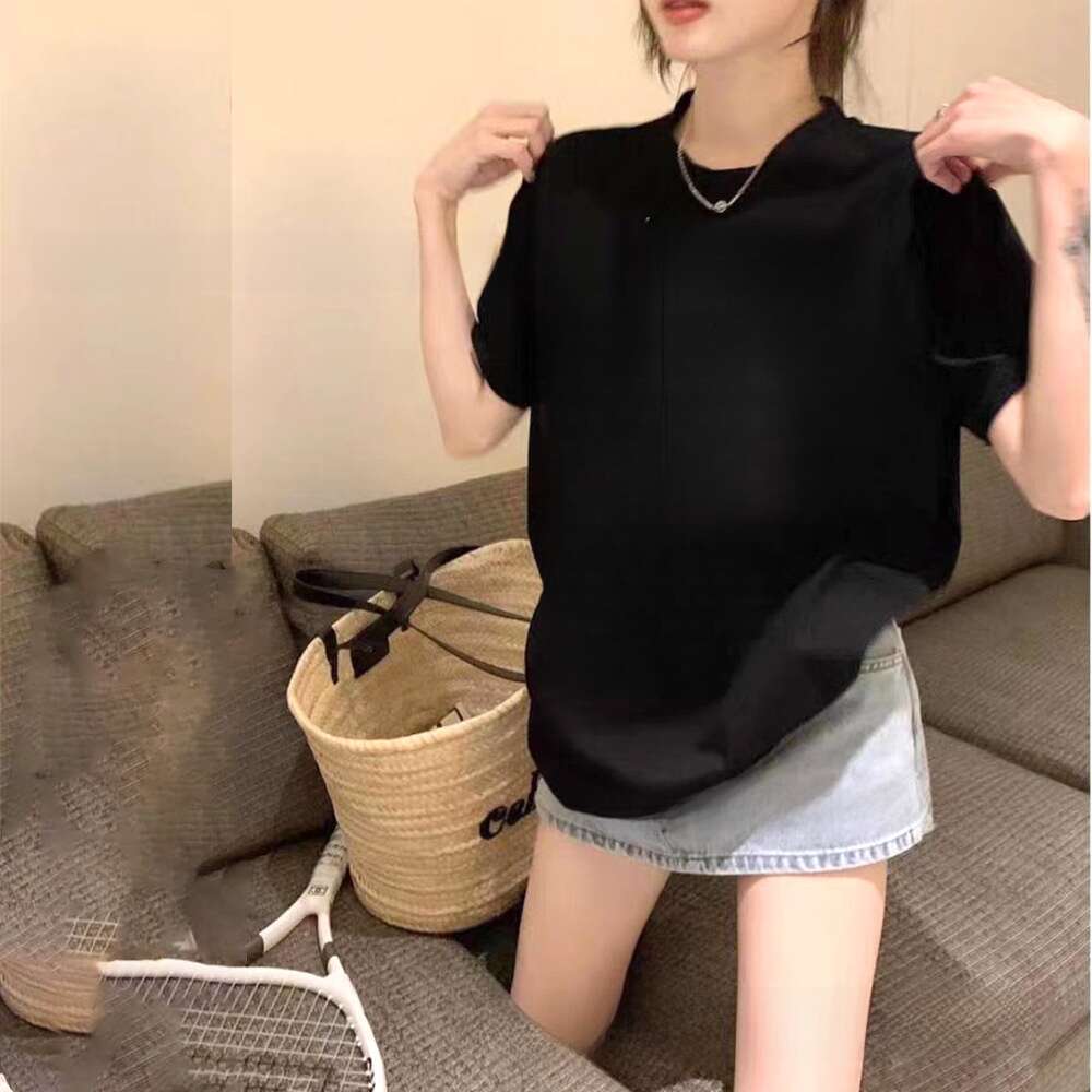 Short Sleeved Embroidered Casual Knitted Shirt Women's T-Shirt