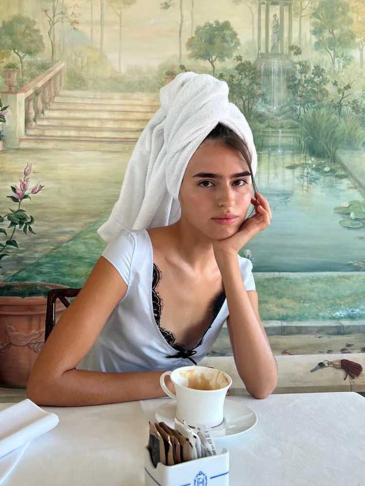 Basic Casual Dresses Fantoye Satin Patchwork Lace Women Dress Blue Short Slve Square collar Dress Female Spring Slim Casual Elegant Strtwear 2023 H252