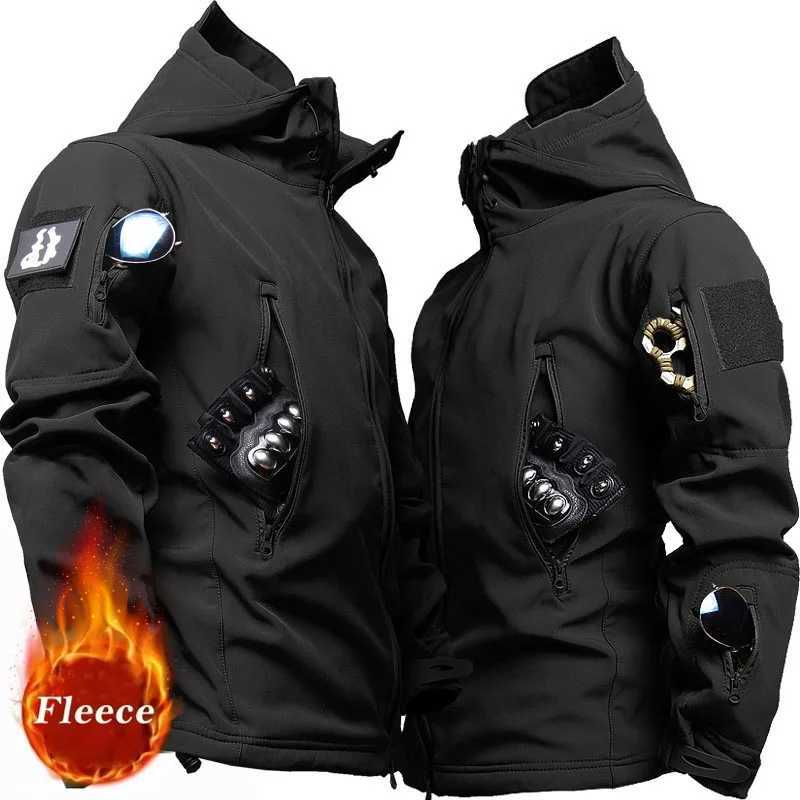 2024 Fall And Winter New Mens Tactical Jacket Sharkskin Soft Shell Windproof Waterproof Jacket Multi-Pocket Warm Mens ClothingT250218