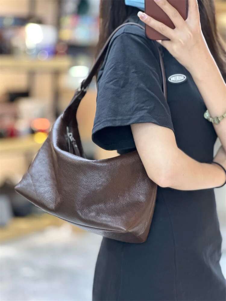 Classic Vintage Style Soft First Layer Vegetable Tanned Leather Women Hobo Tote Coffee Black Color Leisure Handbag Shoulder Bag