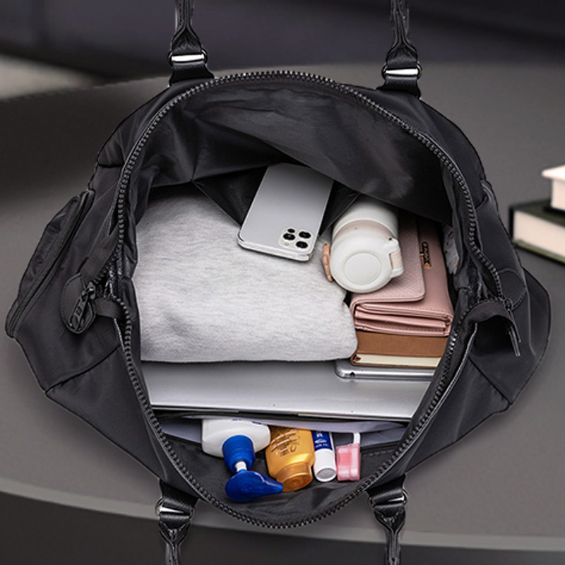 Free Shipping Gym Bag For Men Women Female Large Travel Replaceable Shoes Waterproof Sports Fiess Nylon Duffle Shopper Designer Bag Luxury Bag Tote Ba